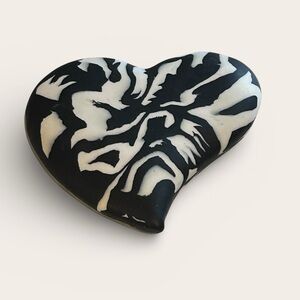 Worry Stone Abstract Black and White Heart 🤍 🖤
Clay Polymer soft material. 
New